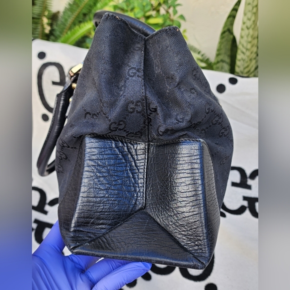 Authentic Vintage Gucci Black Small Tote - Picture 5 of 16